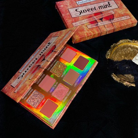 Rose eyeshadow palette - VerdeLux Cosmetics 